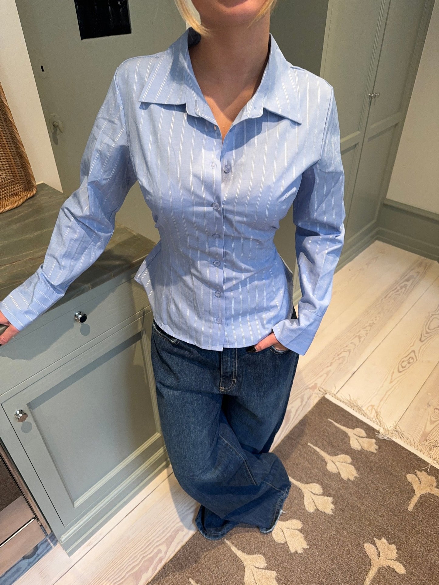 Alberte fitted shirt - Blue/silver stripes